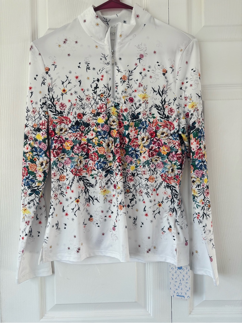 NWT White Floral Zip-Front Long Sleeve Shirt